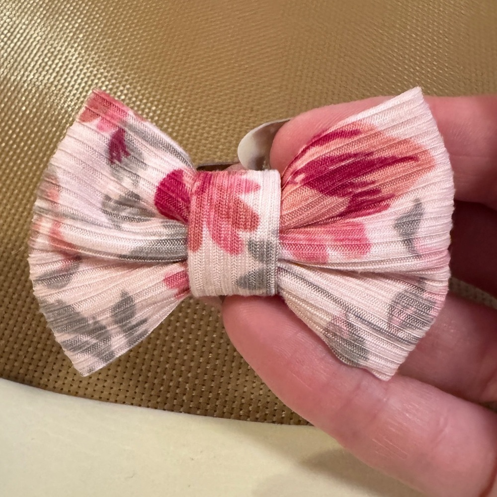 Pink Floral Ribbed Bow Hair Clips - Picture 2 of 5